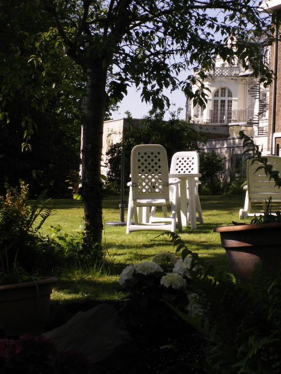 Thermen Hotel Pension Villa Holstein Bad Salzuflen Eksteriør billede